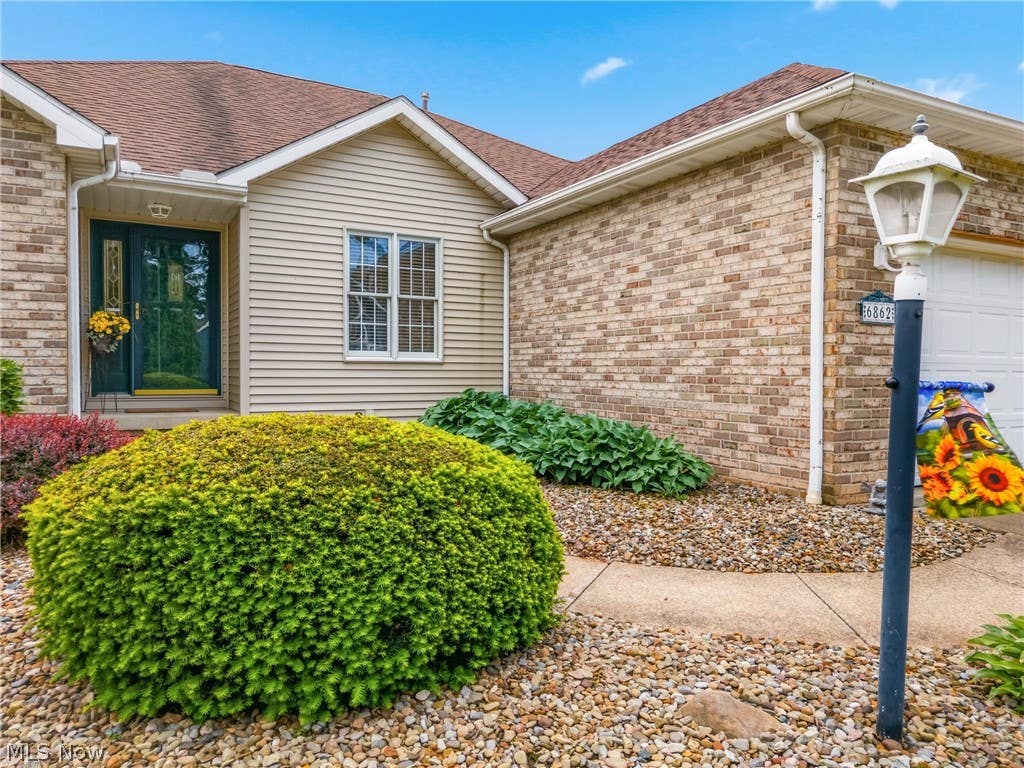 Photo of 6862 Red Deer Circle NW, Canton, OH 44708 (MLS # 5210899)