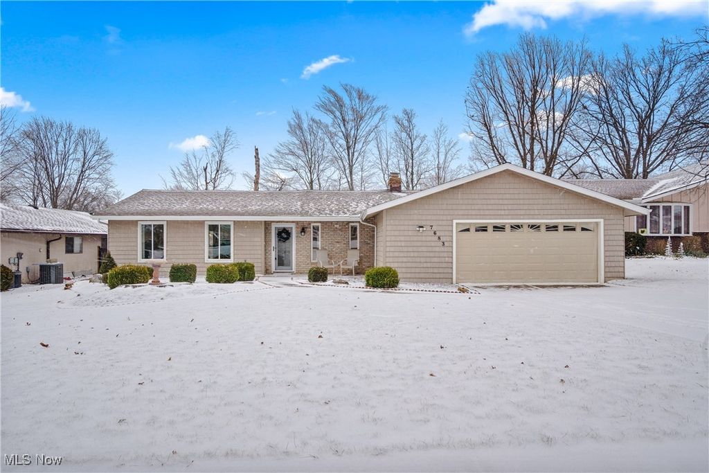 Photo of 7683 Princeton Place, Middleburg Heights, OH 44130 (MLS # 5178889)