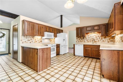 Tiny photo for 7683 Princeton Place, Middleburg Heights, OH 44130 (MLS # 5178889)