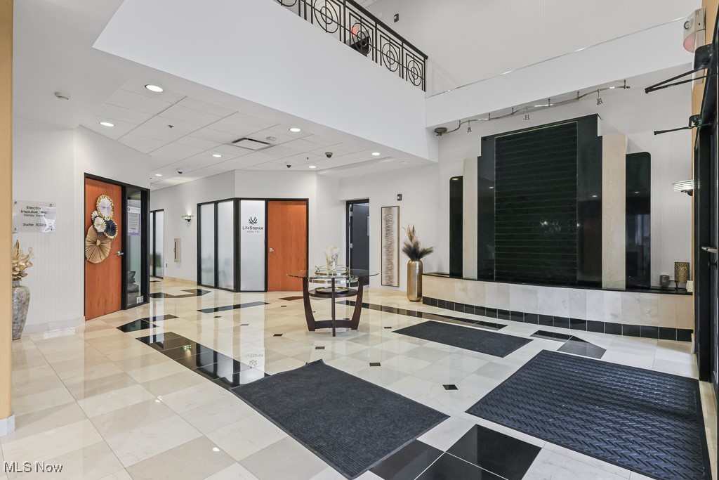 Signature/Fairlawn Office Condo - Commercial Lease