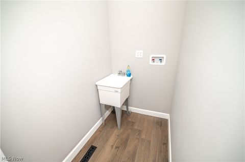 Tiny photo for 807 E Third Street, Salem, OH 44460 (MLS # 5190101)