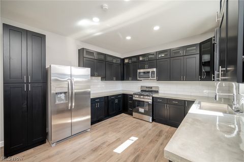 Tiny photo for 807 E Third Street, Salem, OH 44460 (MLS # 5190101)