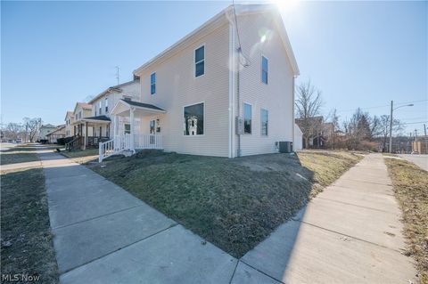 Photo of 807 E Third Street, Salem, OH 44460 (MLS # 5190101)