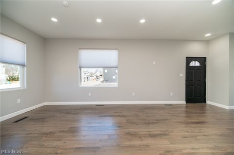 Tiny photo for 807 E Third Street, Salem, OH 44460 (MLS # 5190101)