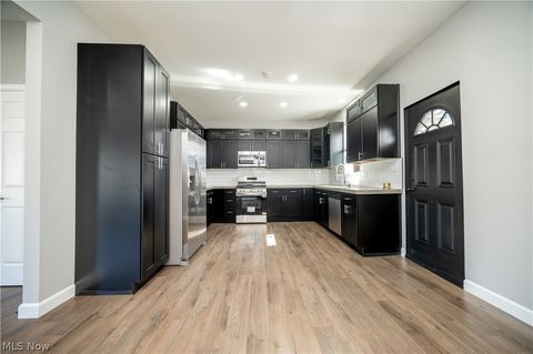 Tiny photo for 807 E Third Street, Salem, OH 44460 (MLS # 5190101)