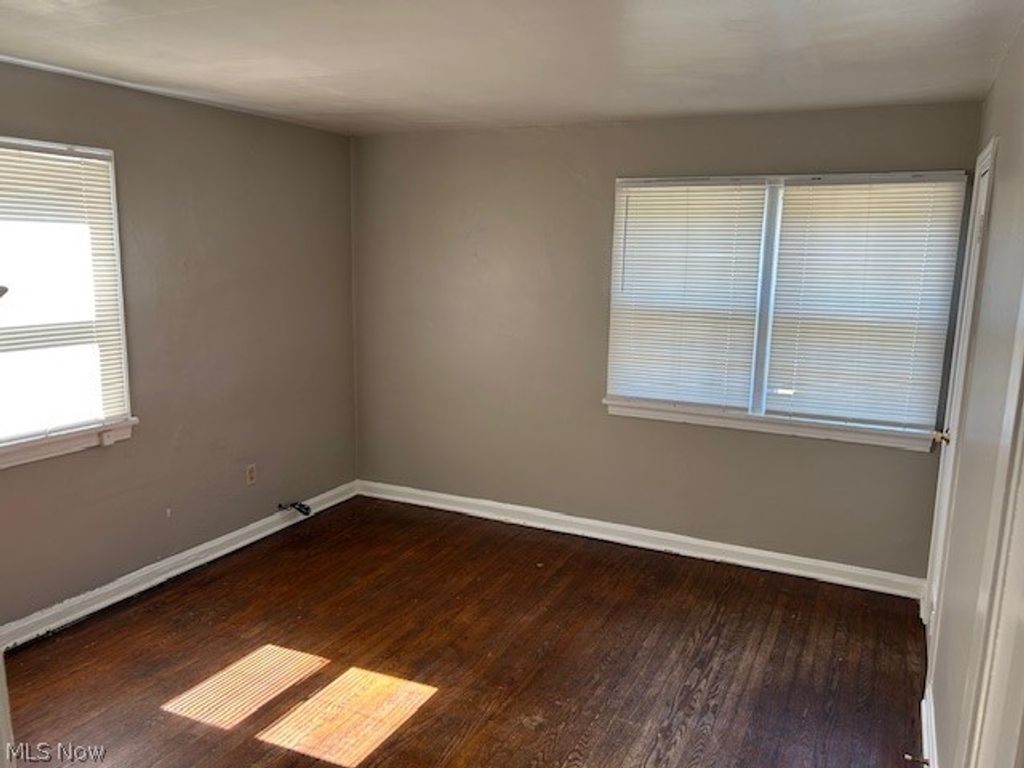 Photo of 1736 Spring Avenue NE, Canton, OH 44714 (MLS # 5190713)