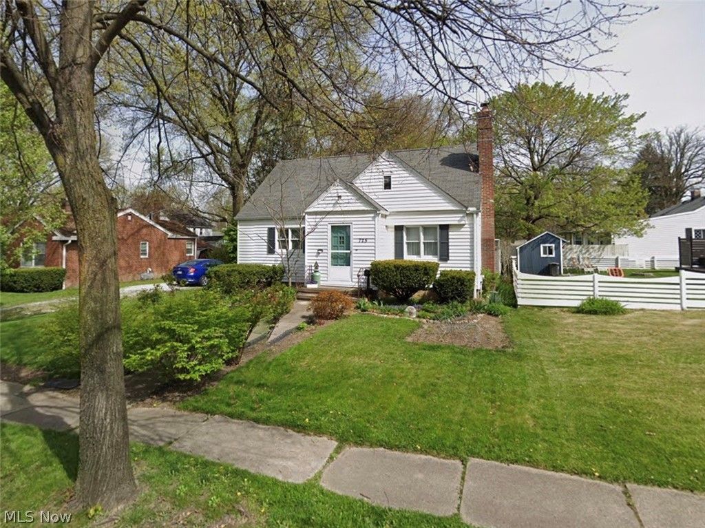 Photo of 725 Broad Boulevard, Cuyahoga Falls, OH 44221 (MLS # 5213819)