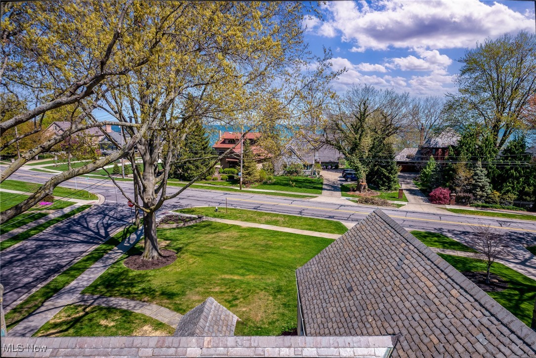30225 Lake Road, Bay Village, Ohio image 3