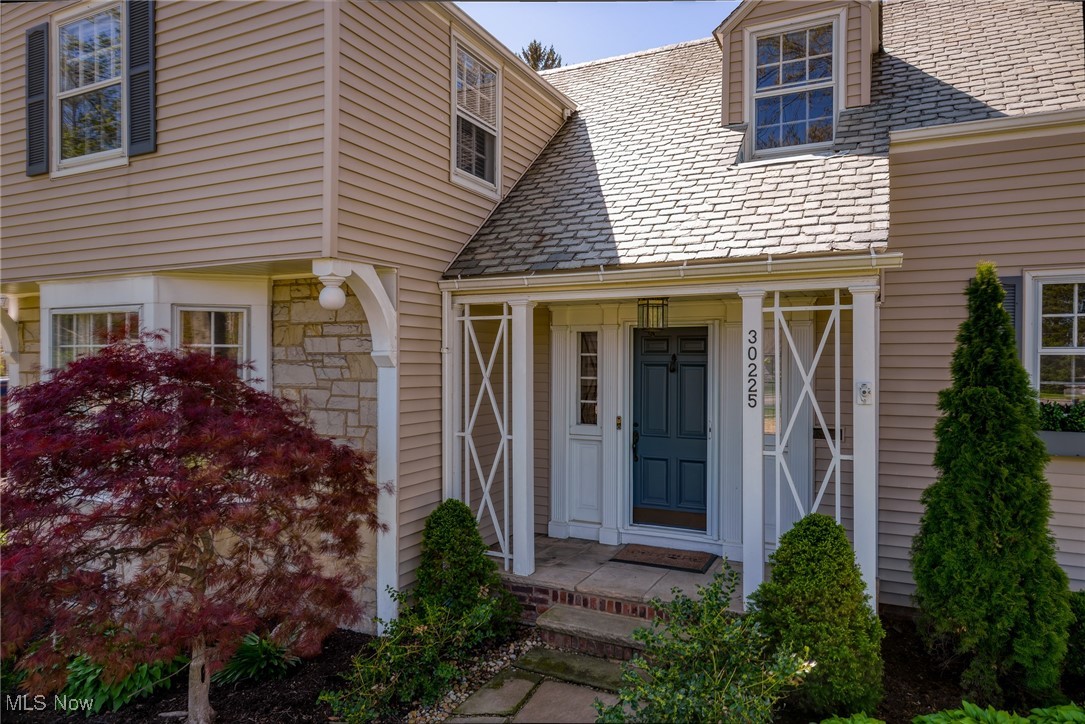 30225 Lake Road, Bay Village, Ohio image 2