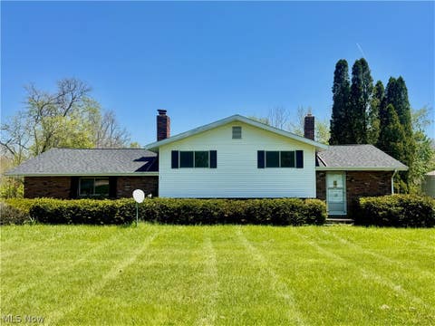 Homes For Sale - 2705 Columbia Road<br/> Medina, OH 44256