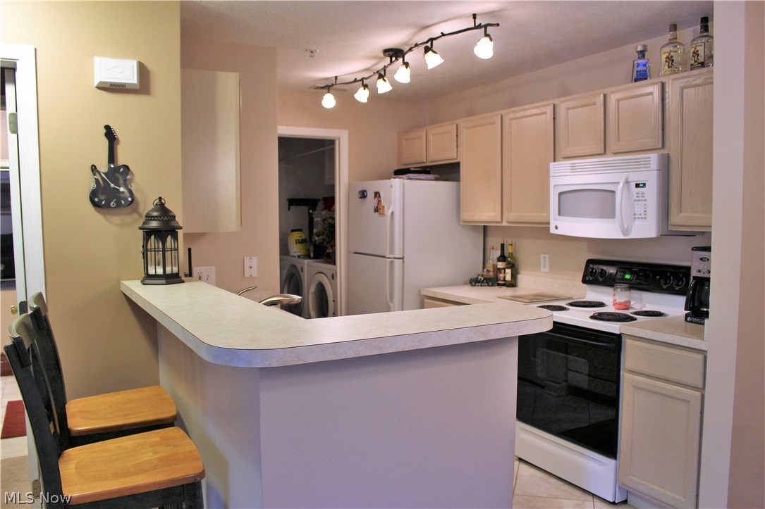 Lenox Crk Condo Ph III - Residential Lease