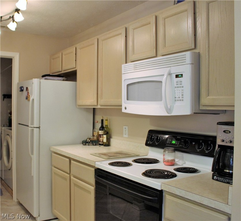 Lenox Crk Condo Ph III - Residential Lease