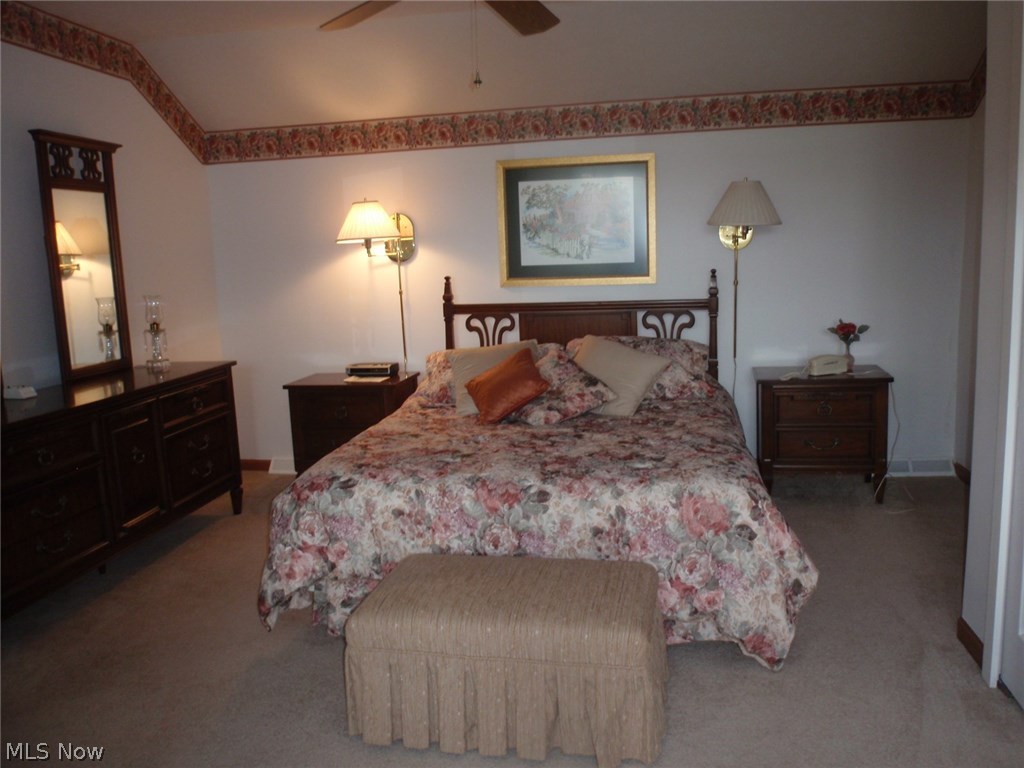 Villas/Hlnd Park Condo - Residential