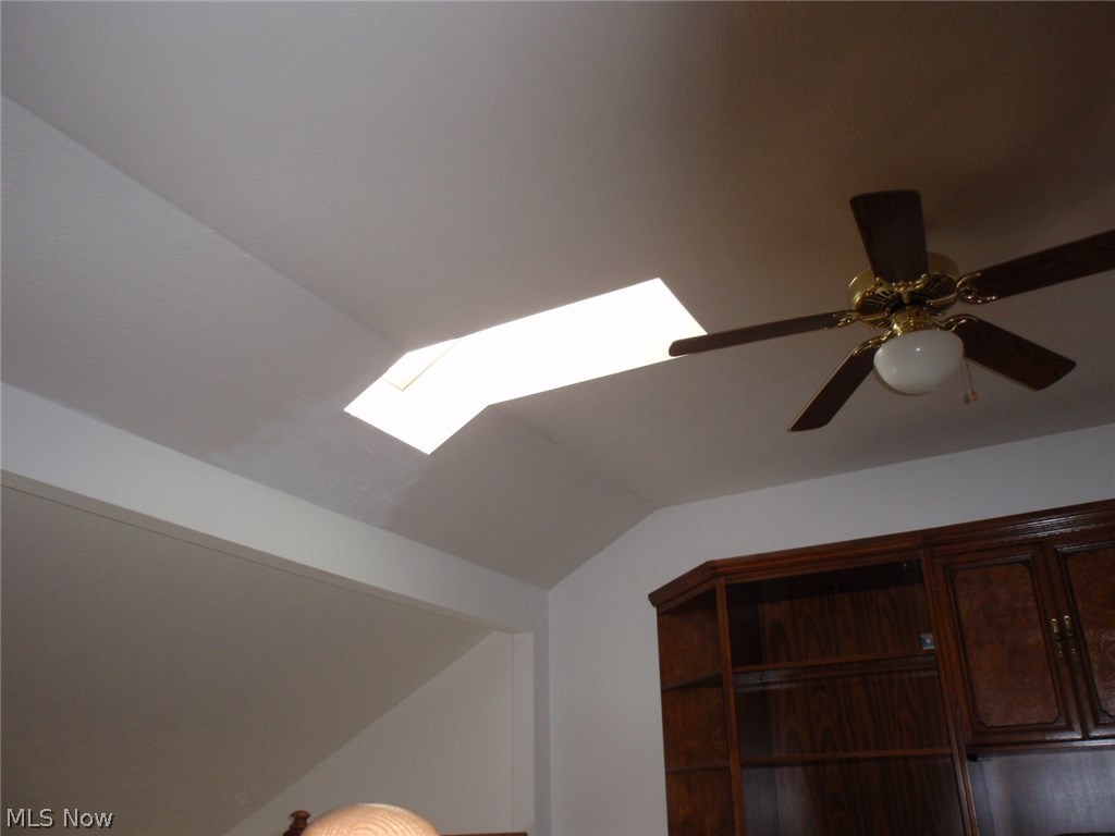 Villas/Hlnd Park Condo - Residential