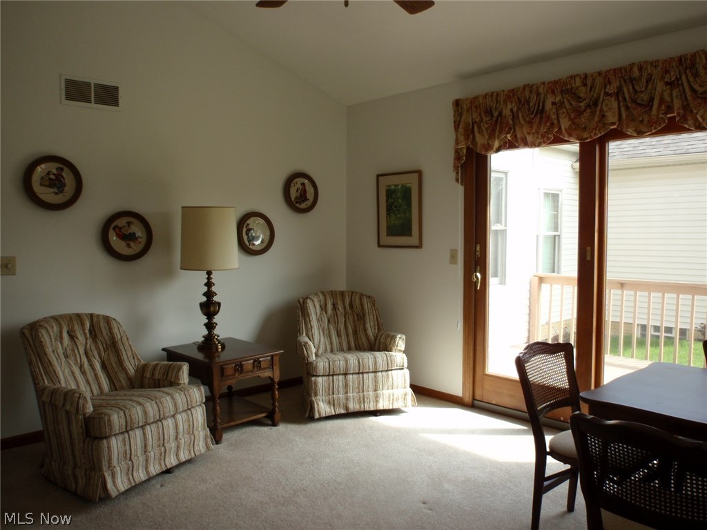 Villas/Hlnd Park Condo - Residential