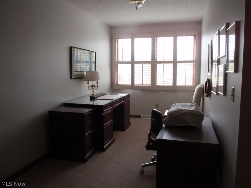 Villas/Hlnd Park Condo - Residential