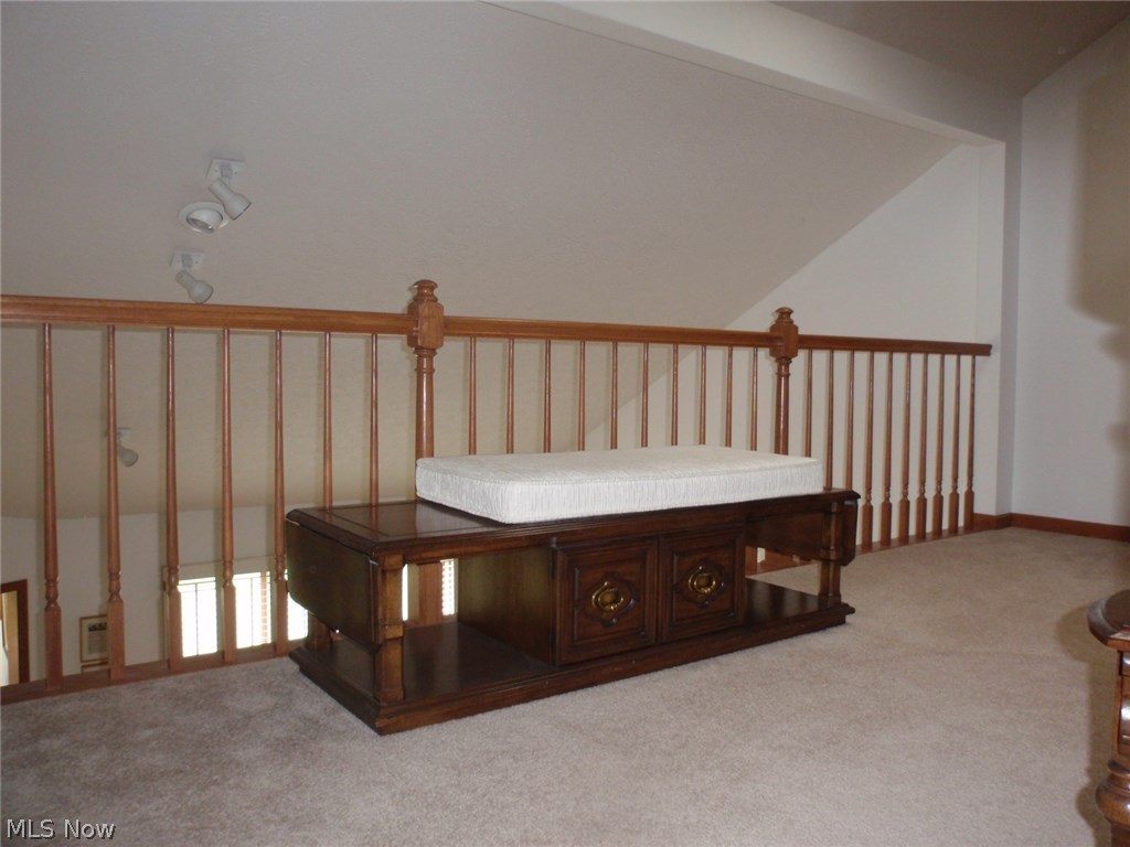 Villas/Hlnd Park Condo - Residential