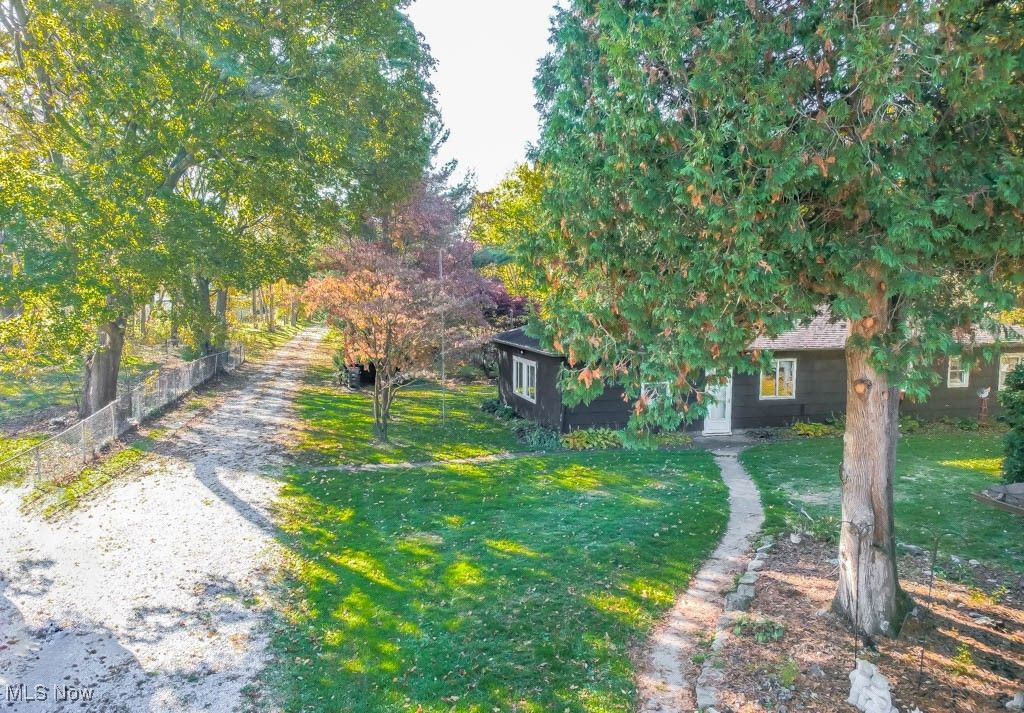 Photo of 2754 Irma Drive, Uniontown, OH 44685 (MLS # 5167951)