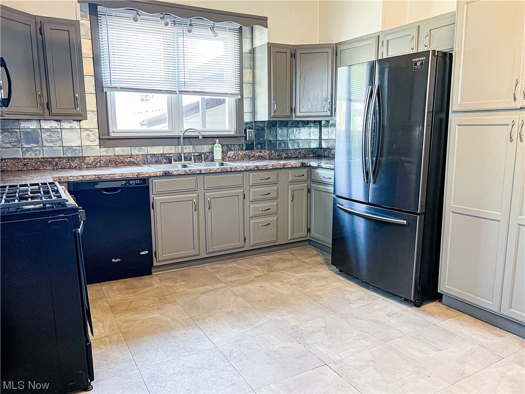 Saltsmans Fourth Add - Residential