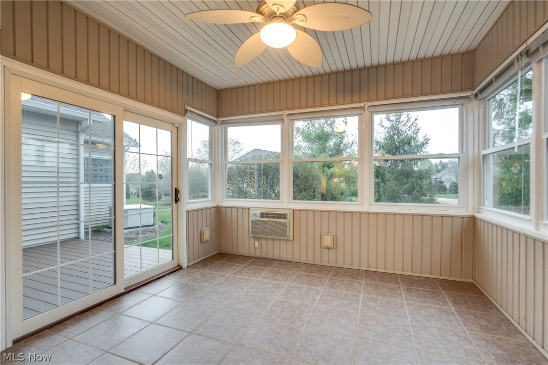 Villas/Saint James - Residential