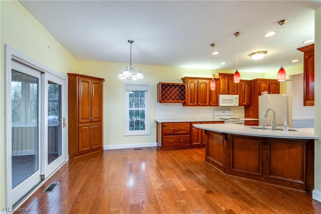 Villas/Saint James - Residential