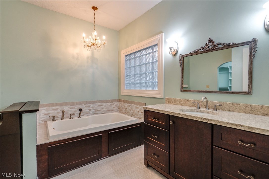 Villas/Saint James - Residential