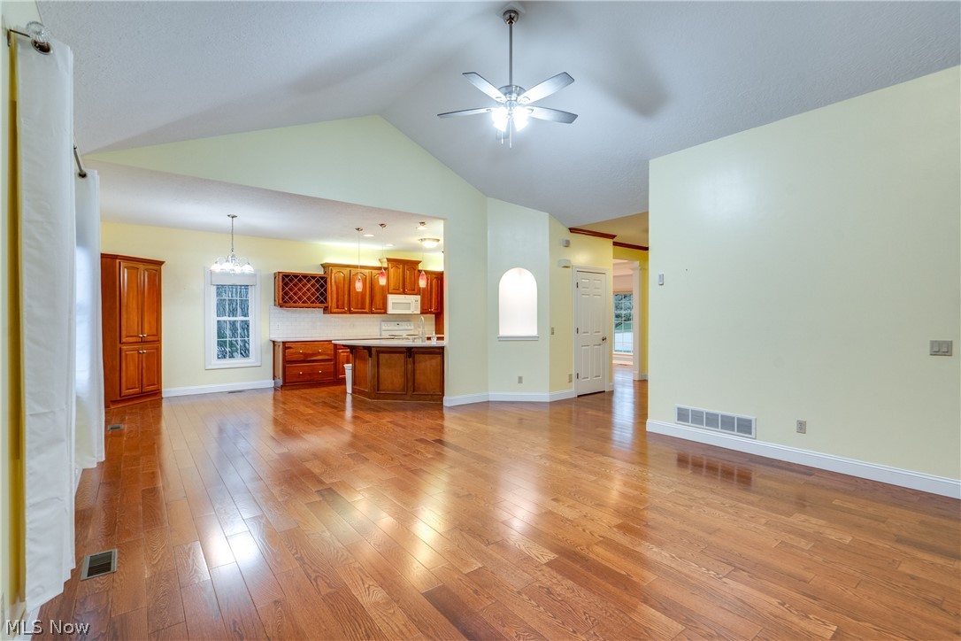 Villas/Saint James - Residential