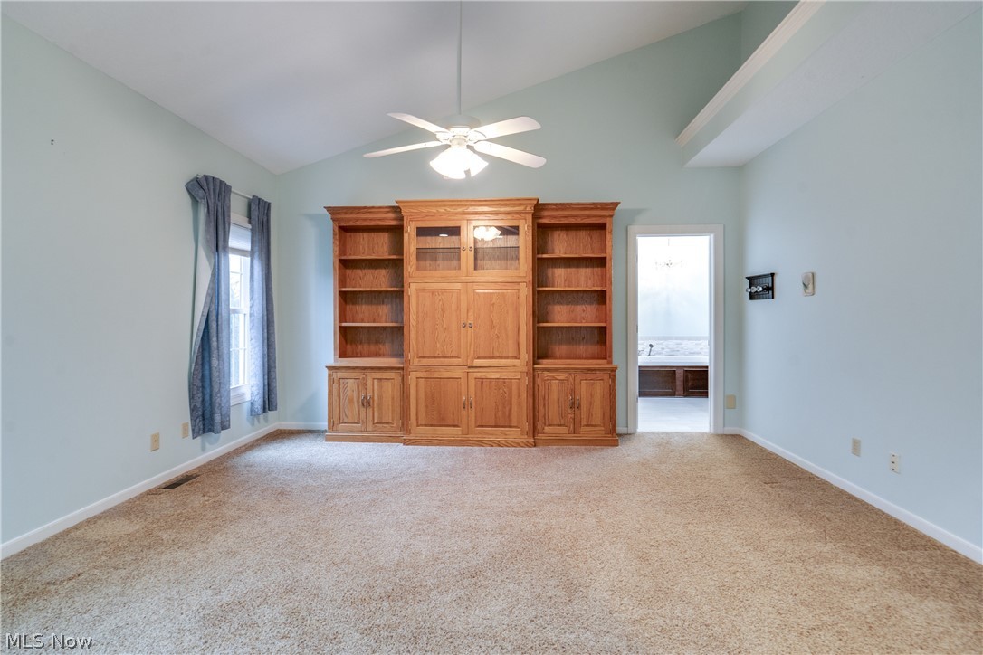 Villas/Saint James - Residential