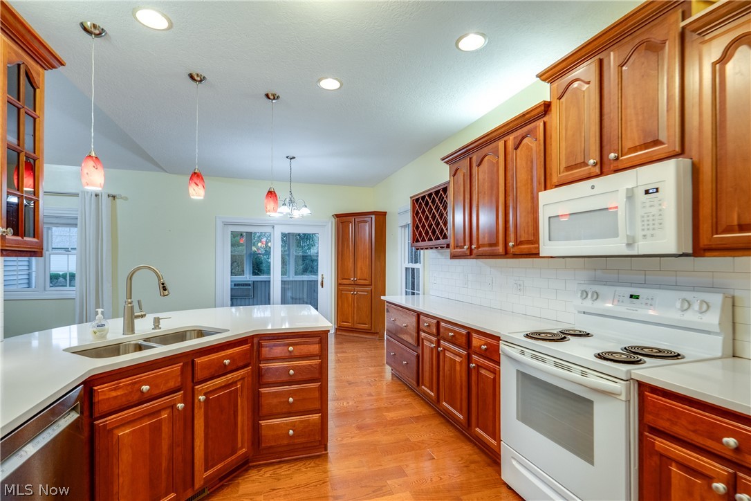 Villas/Saint James - Residential