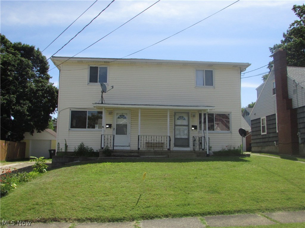 Excellent investment opportunity, or owner occupied. This side by side 2 unit has an excellent rental history. Each unit is 2 bedrooms, a full basement, and a garage space. The units have been updated with fantastic wood floors.