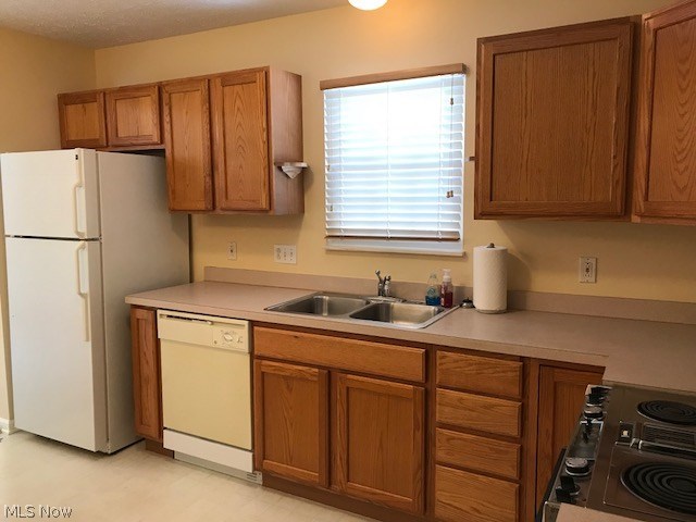 Parkside/Eastwood Village Condo - Residential