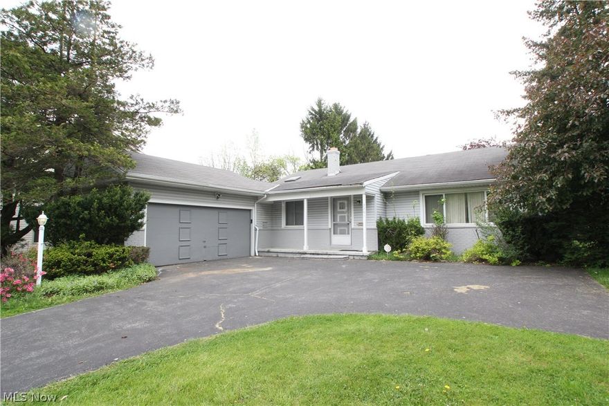 Welcome all Beachwood buyers to this Gem on a huge lot! Handyman Special!
This Split level home offers 3 floors of livable space. 3 bedroom, 2 bathroom with a walkout lower level. 2 car attached garage. Call listing agent for private showings.