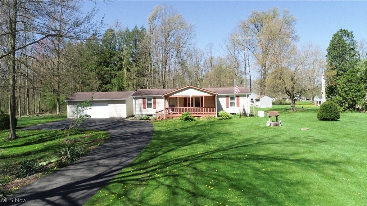 2586 W River Road, Newton Falls, Ohio image 1