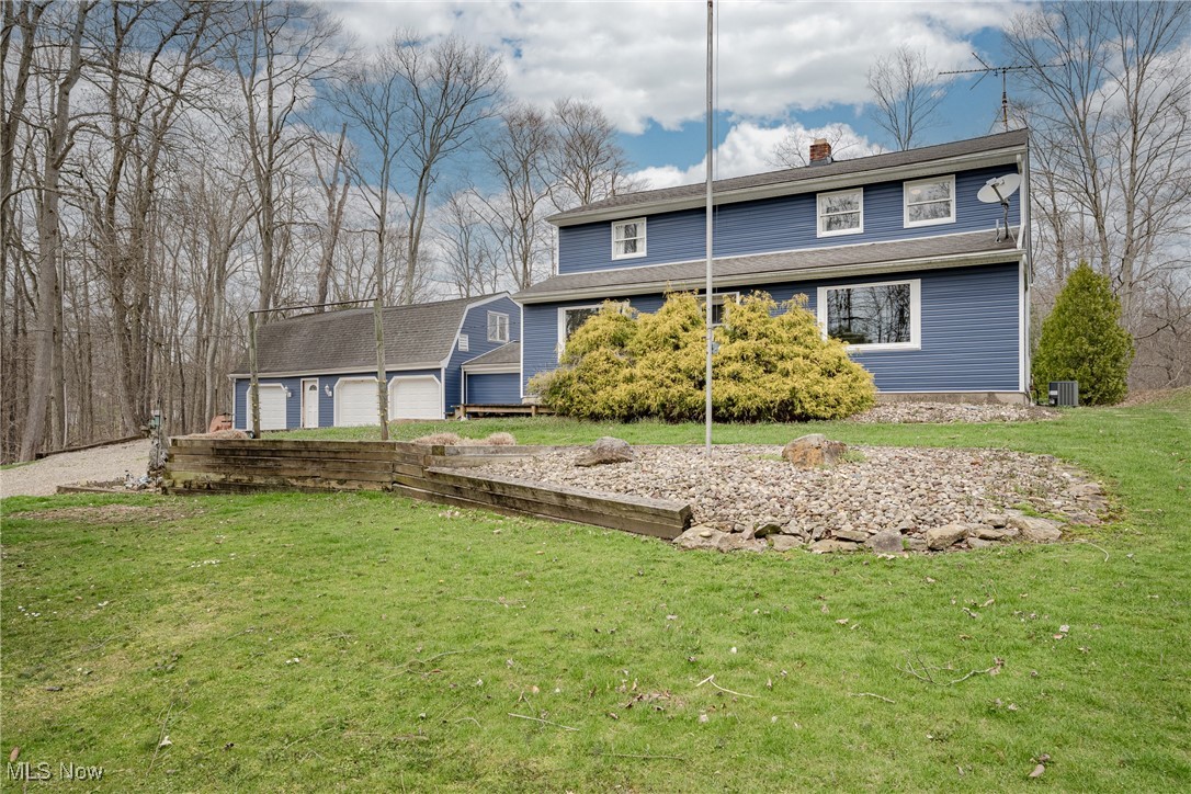 12560 Burton Heights Boulevard, Burton, Ohio image 2