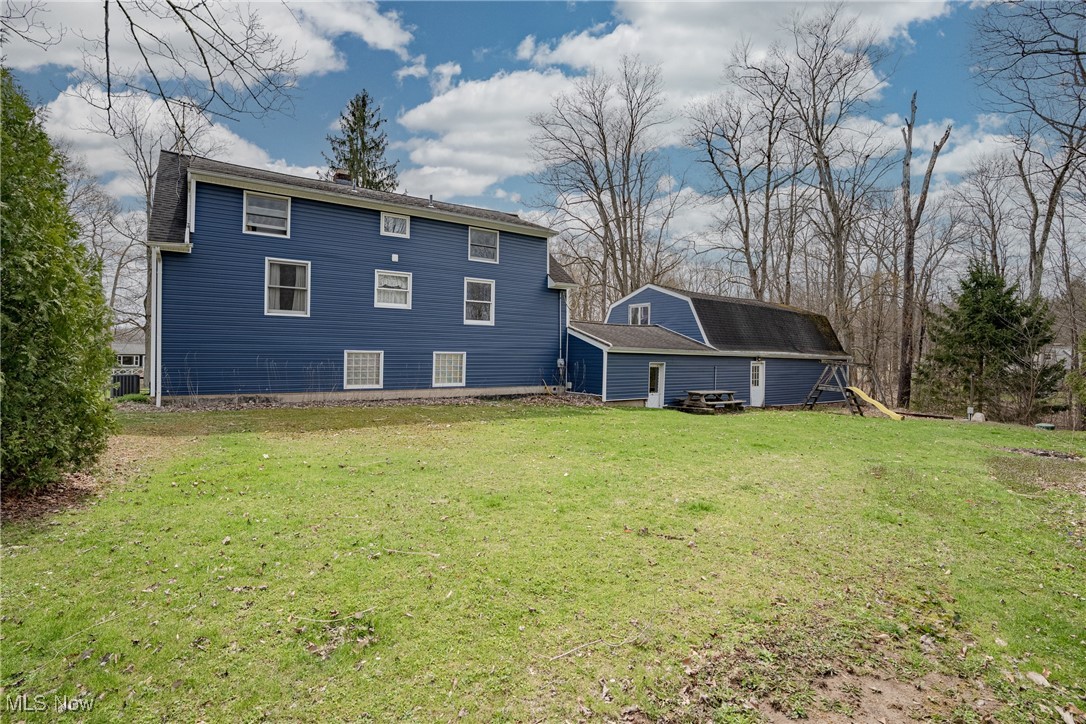 12560 Burton Heights Boulevard, Burton, Ohio image 23