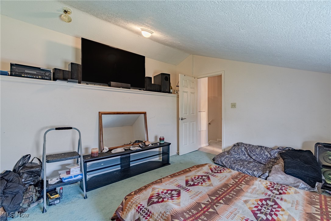 12560 Burton Heights Boulevard, Burton, Ohio image 19