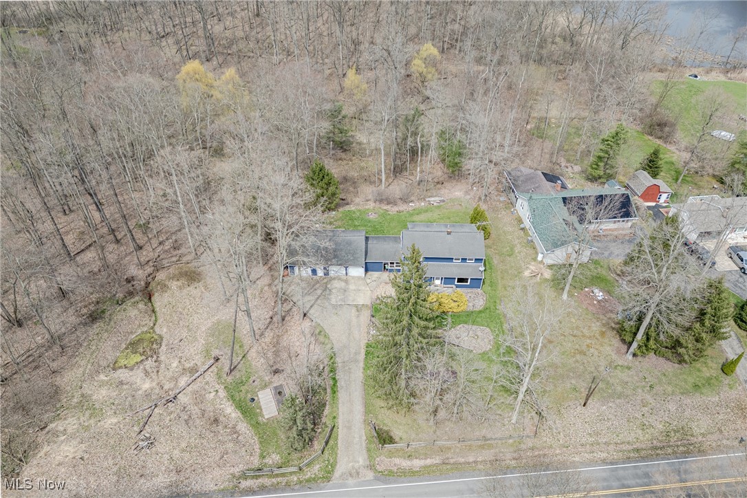 12560 Burton Heights Boulevard, Burton, Ohio image 3