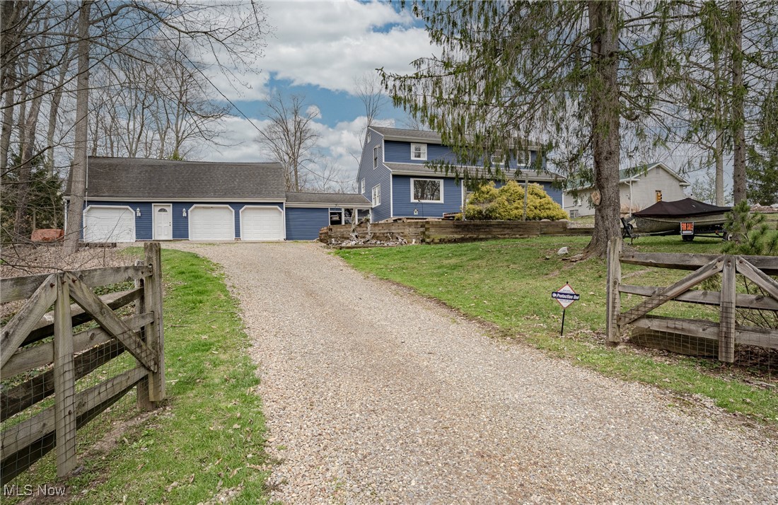12560 Burton Heights Boulevard, Burton, Ohio image 1