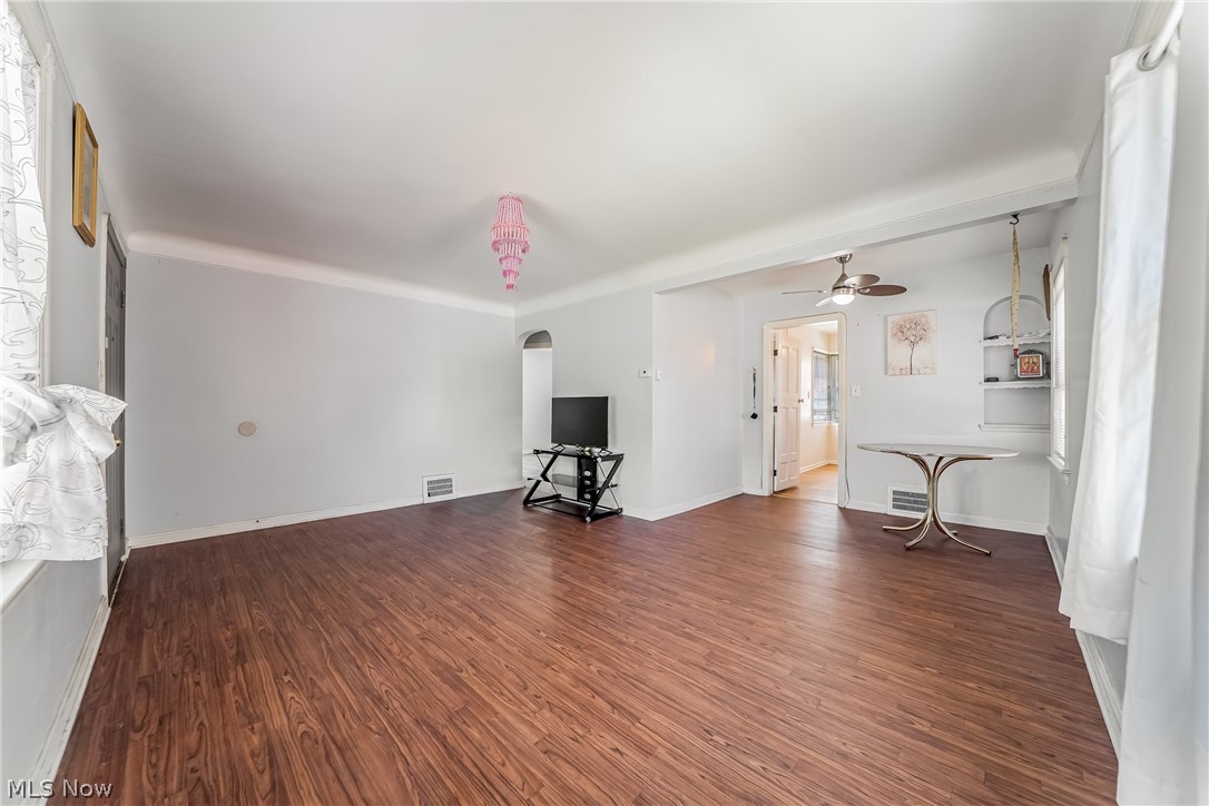 4272 W 137th Street