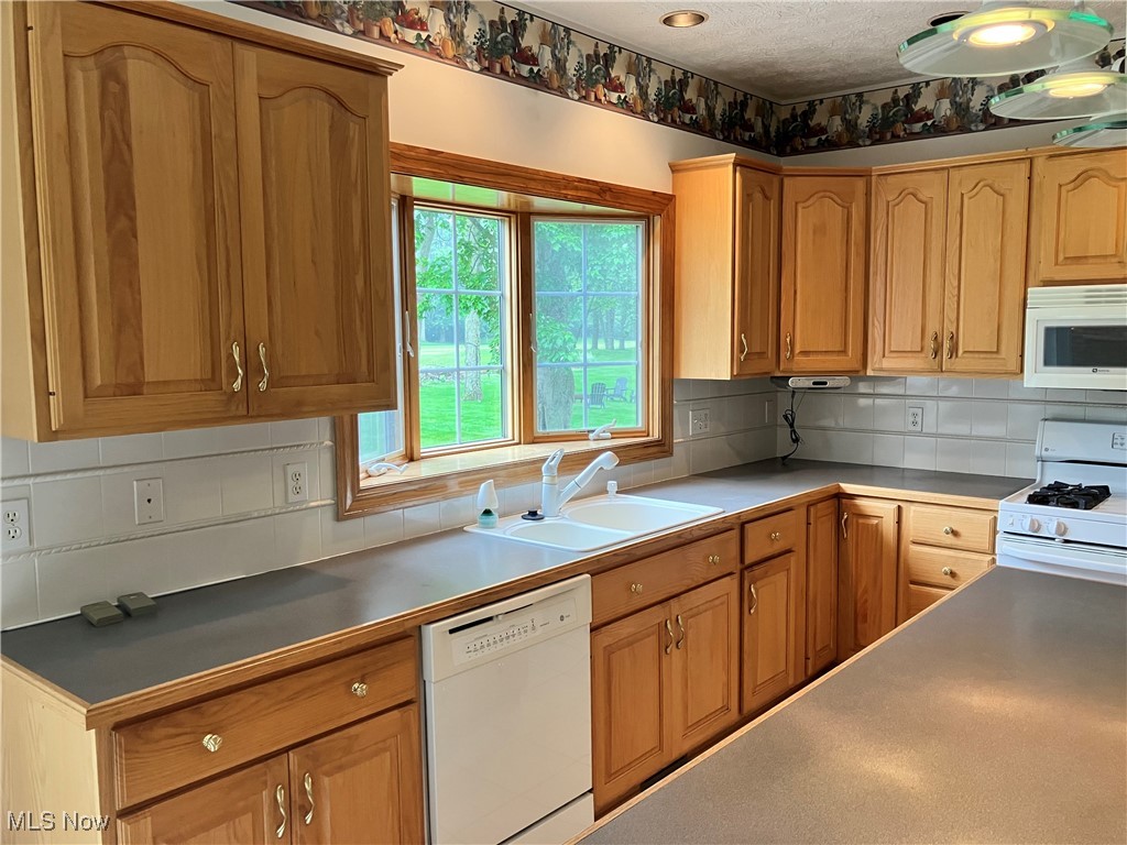 1254 Maxfli Drive, Akron, Ohio image 14