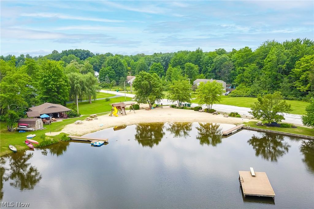 Photo of 8678 Apple Hill Road, Chagrin Falls, OH 44023 (MLS # 5191110)