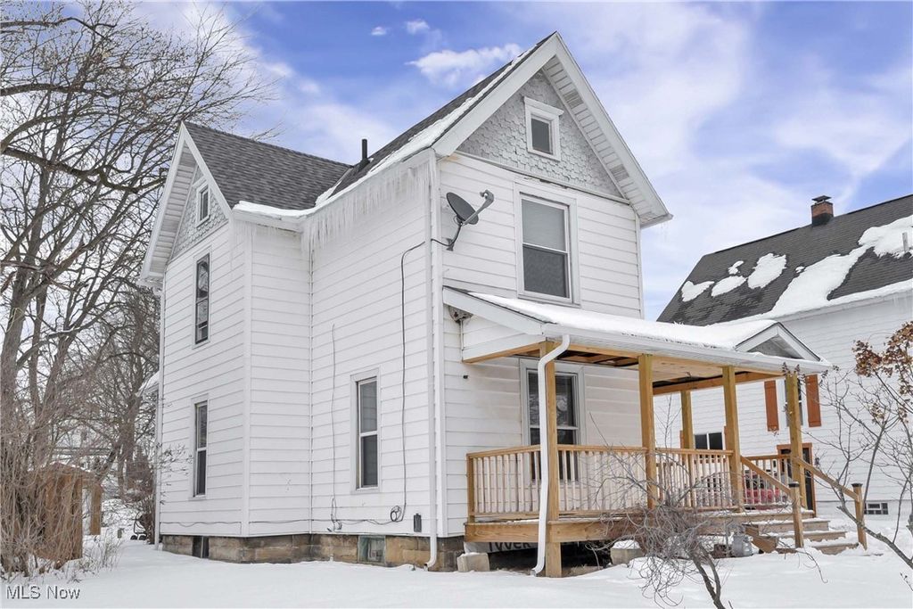 Photo of 525 2nd Street, Elyria, OH 44035 (MLS # 5184965)