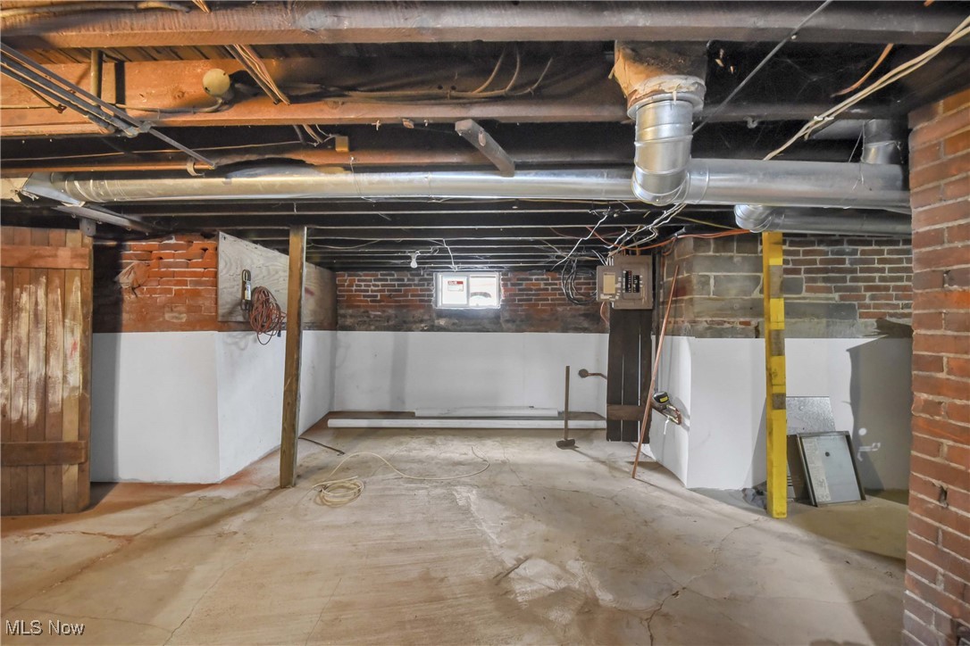 Heman Elys - Residential