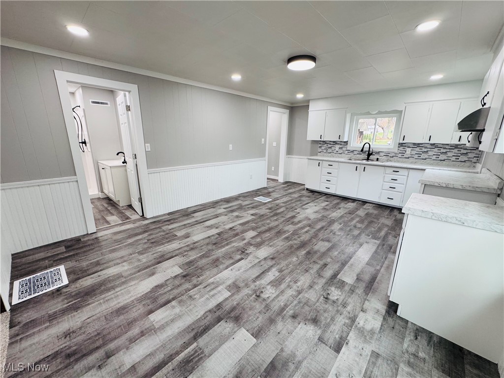 4587 Broadway Street, Midvale, Ohio image 4