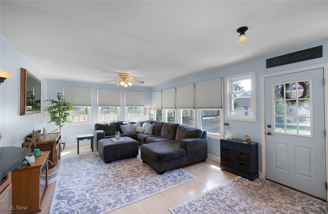 15617 Lake Avenue, Lakewood, Ohio image 16