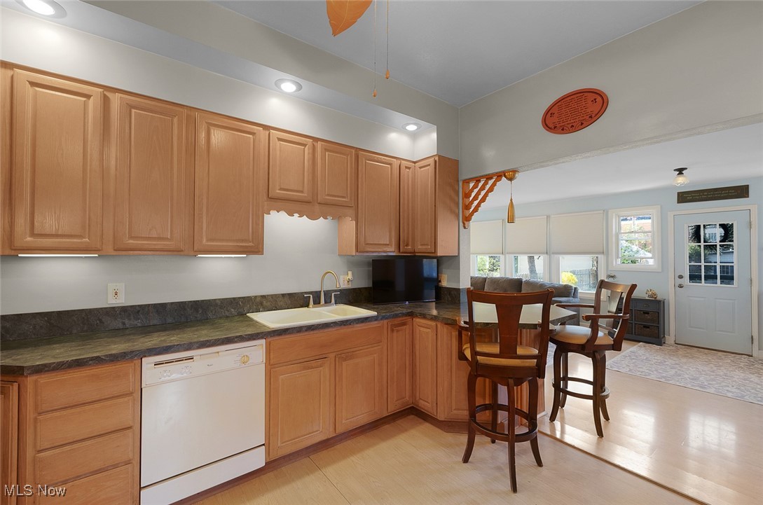 15617 Lake Avenue, Lakewood, Ohio image 18