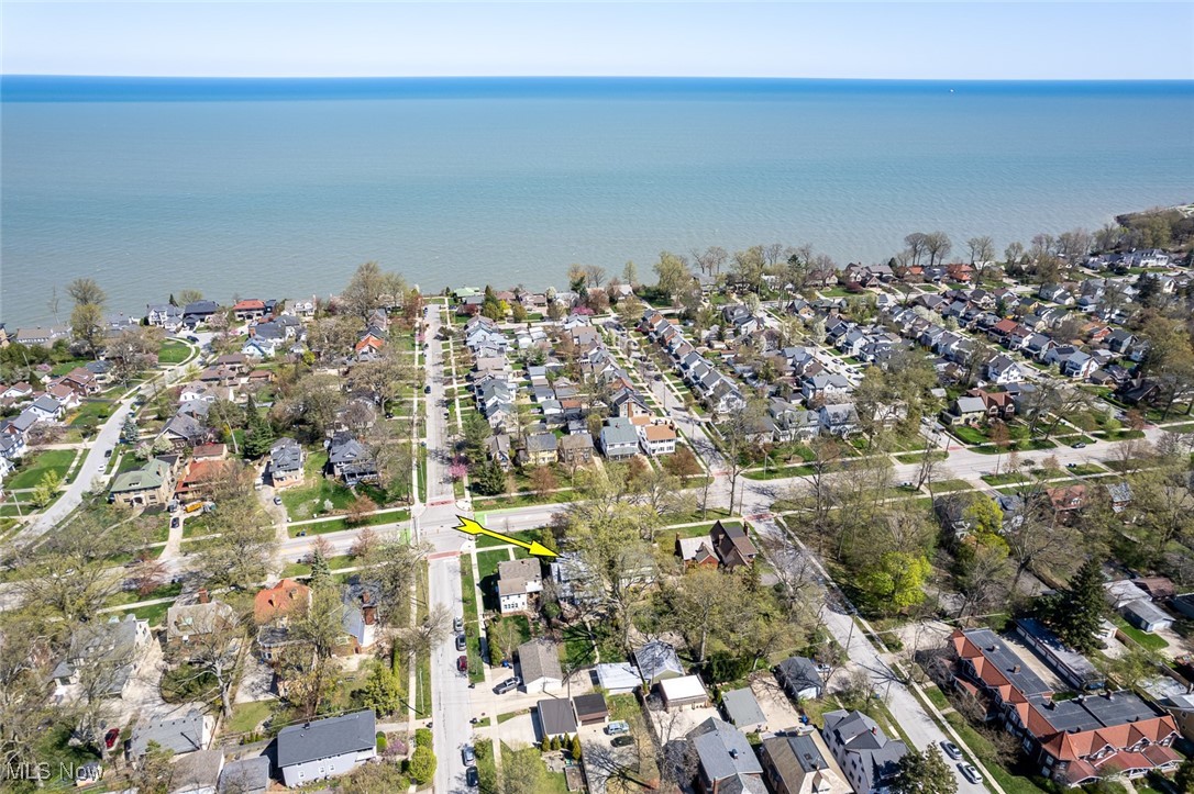 15617 Lake Avenue, Lakewood, Ohio image 39