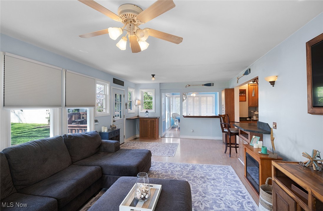 15617 Lake Avenue, Lakewood, Ohio image 15