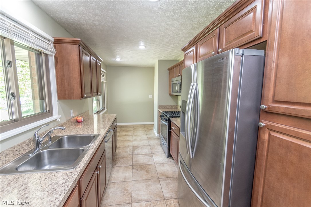 Forest Mdws 02 - Residential