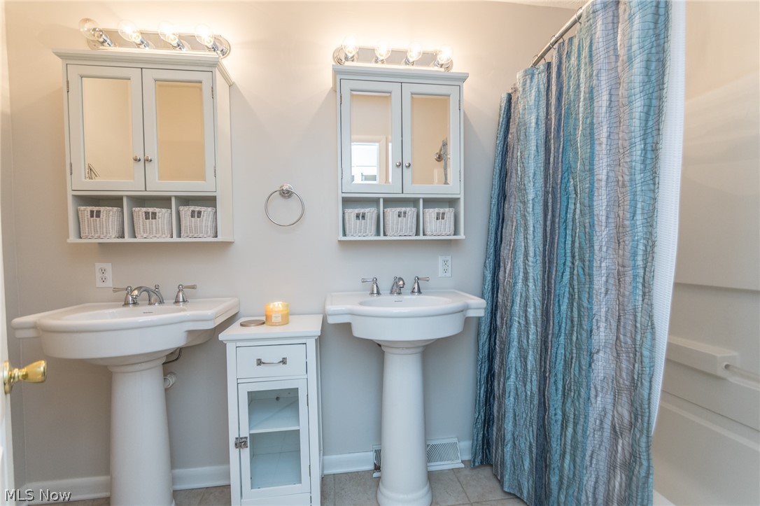 Forest Mdws 02 - Residential